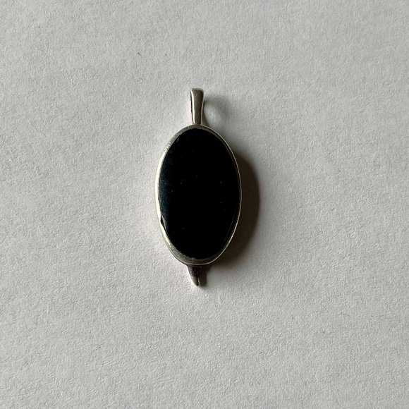 Vintage Sterling Silver and Black Onyx Parrot Pendant - Picture 2 of 7